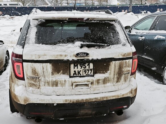 2015 Ford Explorer Sport V, белый, 2700000 рублей - вид 7