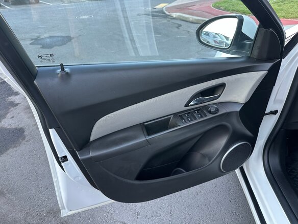 2012 Chevrolet Cruze I, белый, 740000 рублей - вид 10