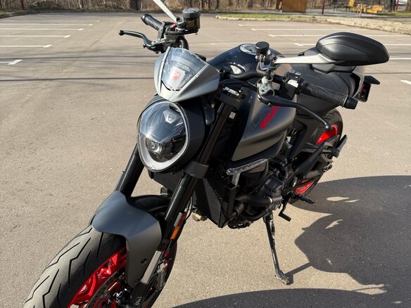 2022 Ducati Monster 937, серый, 950000 рублей - вид 9