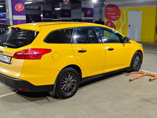 2016 Ford Focus III Рестайлинг, жёлтый, 425000 рублей, вид 2
