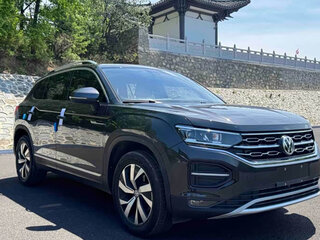2021 Volkswagen Tayron I, коричневый, 1980000 рублей, вид 3