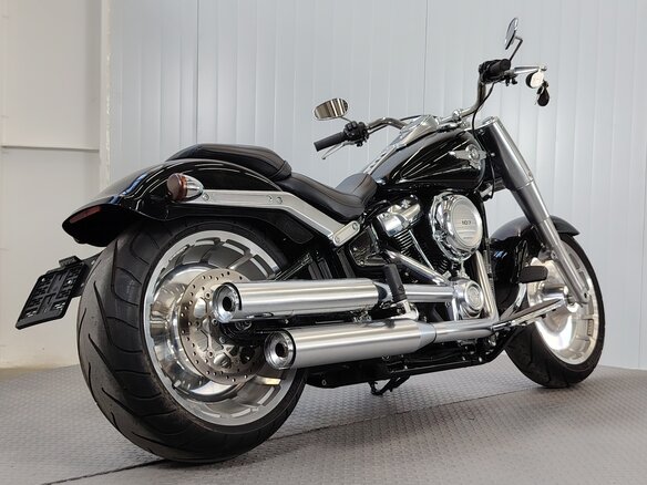 2017 Harley-Davidson Fat Boy, чёрный, 1719000 рублей - вид 6