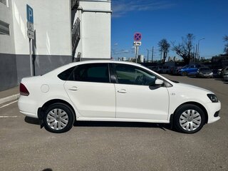 2013 Volkswagen Polo V, белый, 800000 рублей, вид 3
