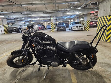 2011 Harley-Davidson Sportster 1200, чёрный, 640000 рублей, вид 3