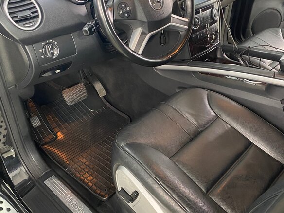 2010 Mercedes-Benz M-Класс 350 II (W164) Рестайлинг, чёрный, 1525000 рублей - вид 2