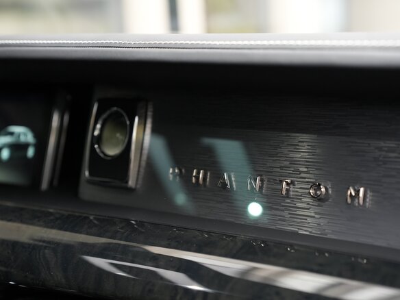 2021 Rolls-Royce Phantom VIII (Series I), чёрный, 49000000 рублей - вид 19