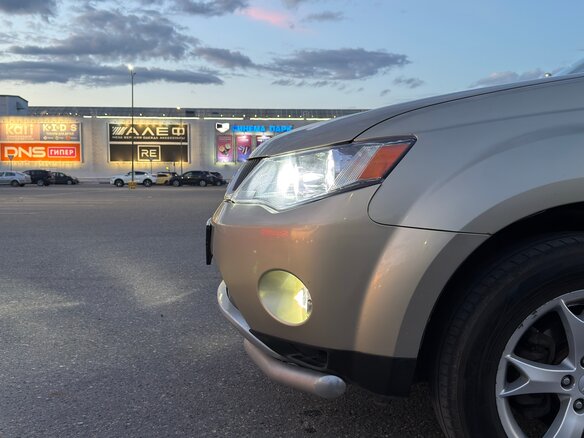 2008 Mitsubishi Outlander II, бежевый, 799000 рублей - вид 5