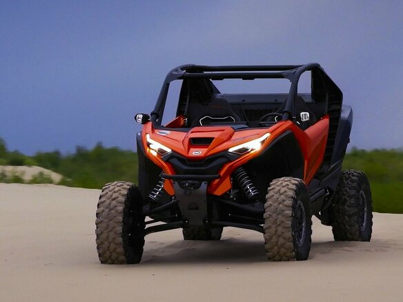 2026 CFMoto ZFORCE Z10-4 EPS, оранжевый, 3579900 рублей - вид 8