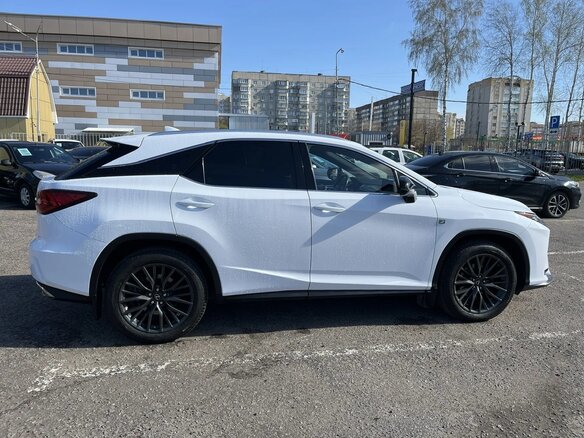 2016 Lexus RX 200t IV, белый, 3200000 рублей - вид 2