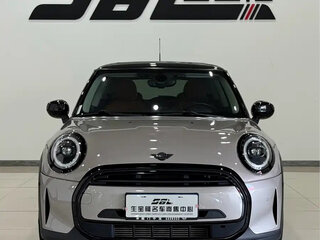 2022 Mini Hatch Cooper III (F55/F56) Рестайлинг 2, серый, 1980000 рублей, вид 2