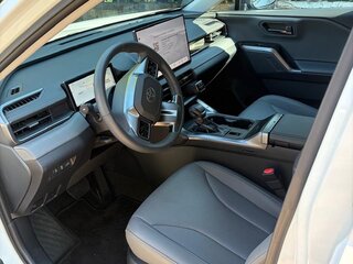2026 Toyota RAV4 VI (XA60), белый, 3900000 рублей, вид 4