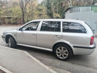 2001 Skoda Octavia I (A4) Рестайлинг, белый, 500000 рублей, вид 3