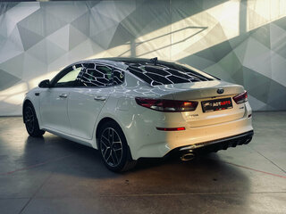 2018 Kia Optima IV Рестайлинг, белый, 1980000 рублей, вид 4