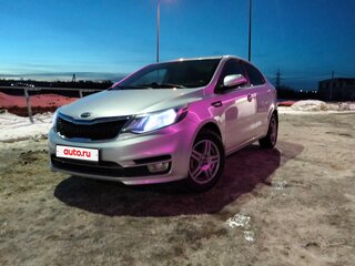 2016 Kia Rio III Рестайлинг, серебристый, 700000 рублей, вид 2