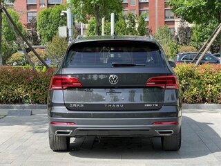2023 Volkswagen Tharu I, чёрный, 2100000 рублей, вид 5