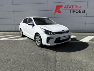 2017 Kia Rio III Рестайлинг, белый, 1490000 рублей, вид 3