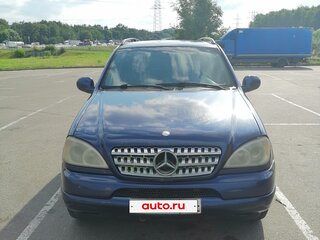 1998 Mercedes-Benz M-Класс 320 I (W163), синий, 350000 рублей, вид 2
