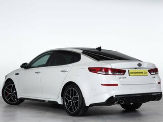 2019 Kia Optima IV Рестайлинг, белый, 1999000 рублей, вид 5