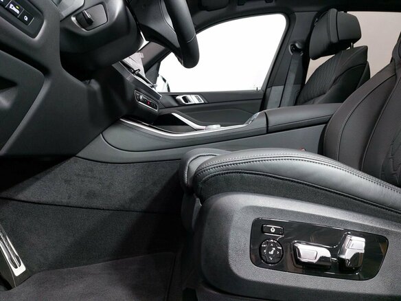 2025 BMW X5 40i IV (G05/G18) Рестайлинг, серый, 15350000 рублей - вид 19