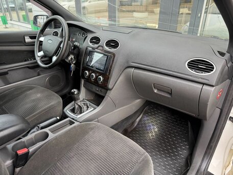 2006 Ford Focus II, белый, 310000 рублей, вид 5
