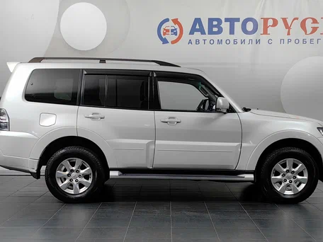 2015 Mitsubishi Pajero IV Рестайлинг 2, белый, 2272000 рублей, вид 5