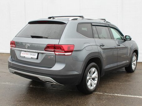 2018 Volkswagen Teramont I, серый, 2390000 рублей, вид 5