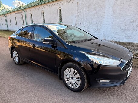 2017 Ford Focus III Рестайлинг, чёрный, 890000 рублей, вид 3