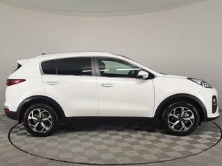 2019 Kia Sportage IV Рестайлинг, белый, 2050000 рублей, вид 4