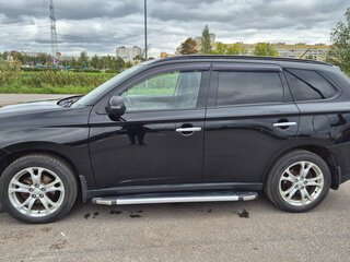 2013 Mitsubishi Outlander III, чёрный, 1150000 рублей, вид 5