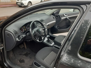 2012 Skoda Octavia II (A5) Рестайлинг, чёрный, 695000 рублей, вид 5