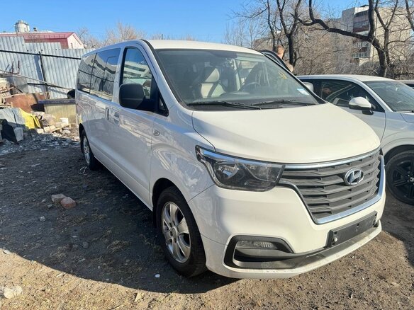 2018 Hyundai Grand Starex I Рестайлинг 2, белый, 3350000 рублей - вид 2