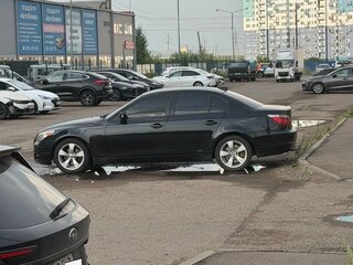 2003 BMW 5 серии 525i V (E60/E61), чёрный, 900000 рублей, вид 3