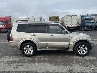 2006 Mitsubishi Pajero III Рестайлинг, бежевый, 1350000 рублей, вид 4
