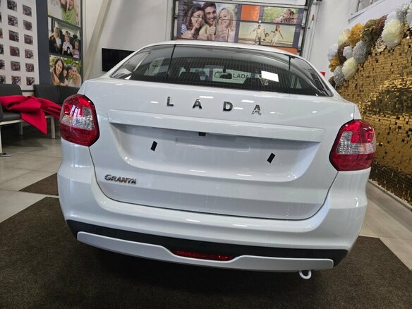 2026 Lada (ВАЗ) Granta I Рестайлинг, белый, 1218000 рублей - вид 7