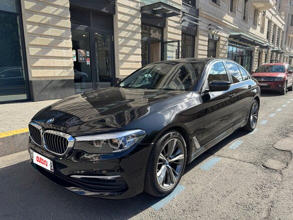2018 BMW 5 серии 520d VII (G30/G31/G38), чёрный, 3200000 рублей