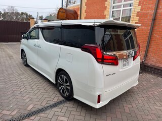 2021 Toyota Alphard III Рестайлинг, белый, 4960000 рублей, вид 5