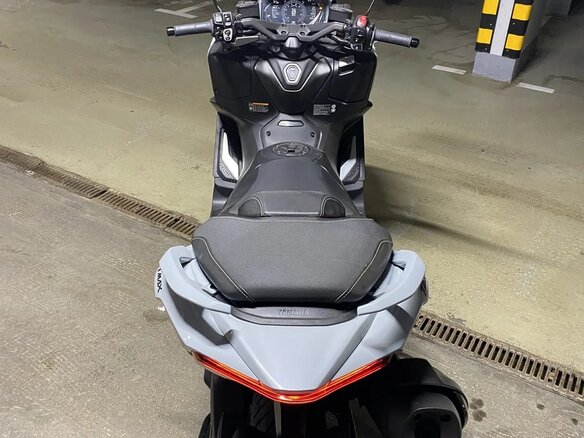2025 Yamaha TMAX, серый, 1650000 рублей - вид 13