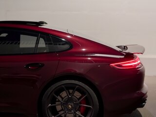 2017 Porsche Panamera Turbo II, красный, 7487000 рублей, вид 4
