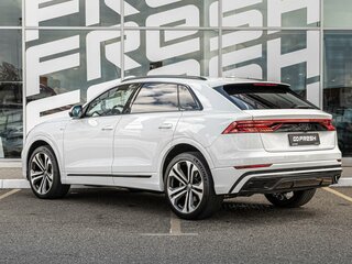 2019 Audi Q8 45 TDI I (4M), белый, 6999000 рублей, вид 2