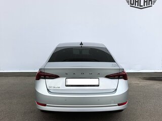2021 Skoda Octavia IV (A8), серебристый, 1780000 рублей, вид 5