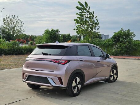 2023 BYD Dolphin 30.7 kWh I, фиолетовый, 1675013 рублей, вид 2