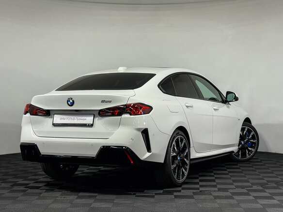 2025 BMW 2 серии Gran Coupe 228i xDrive F74/78, белый, 5800000 рублей - вид 3