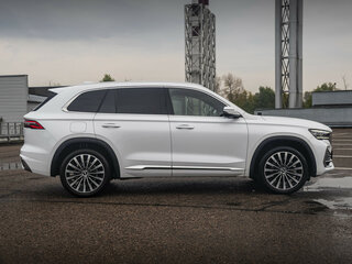 2024 Geely Monjaro (Xingyue L) I Рестайлинг (China Market), белый, 3788000 рублей, вид 4