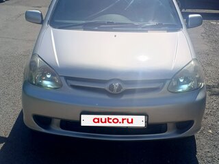 2005 Toyota Platz, серебристый, 400000 рублей, вид 1