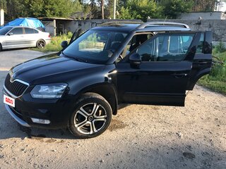 2014 Skoda Yeti I Рестайлинг, чёрный, 1100000 рублей, вид 2