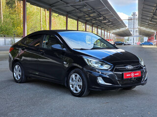 2013 Hyundai Solaris I, чёрный, 668900 рублей, вид 2