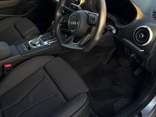2018 Audi A3 III (8V) Рестайлинг, серый, 1630000 рублей, вид 4
