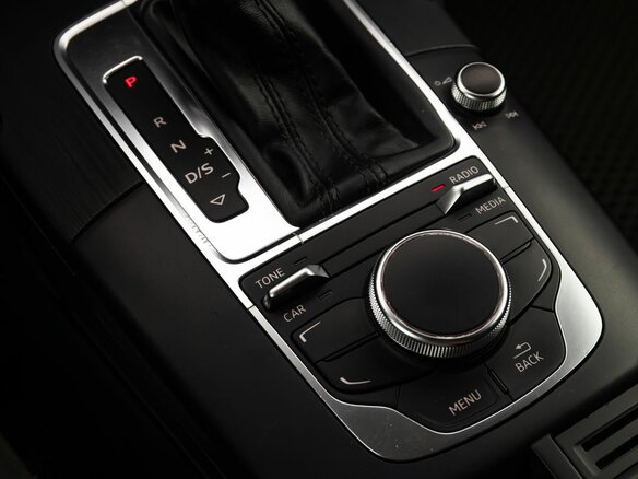 2013 Audi A3 III (8V), красный - вид 18