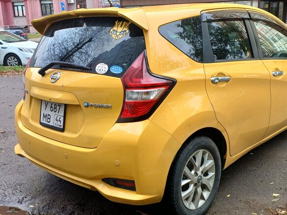 2019 Nissan Note e-Power II Рестайлинг, жёлтый, 940000 рублей - вид 8