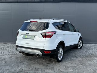 2016 Ford Kuga II Рестайлинг, белый, 1715000 рублей, вид 2
